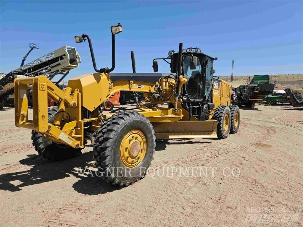 CAT 12M3AWD Грейдери