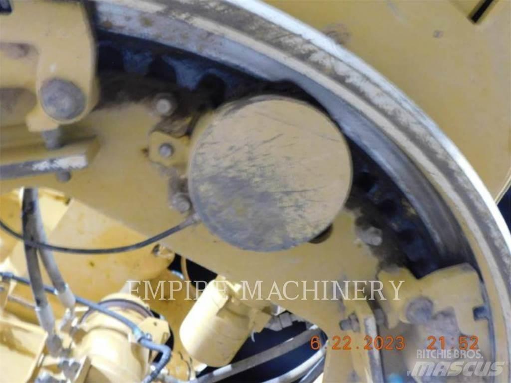 CAT 12M3AWD TR Грейдери