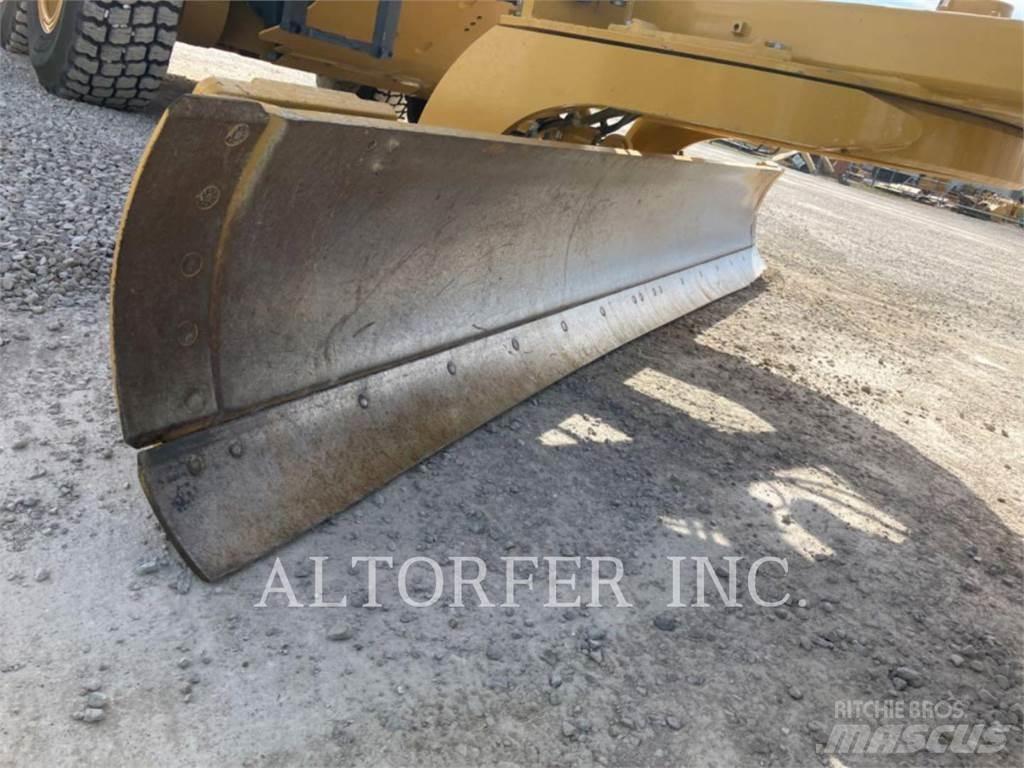 CAT 140-15AWD Грейдери