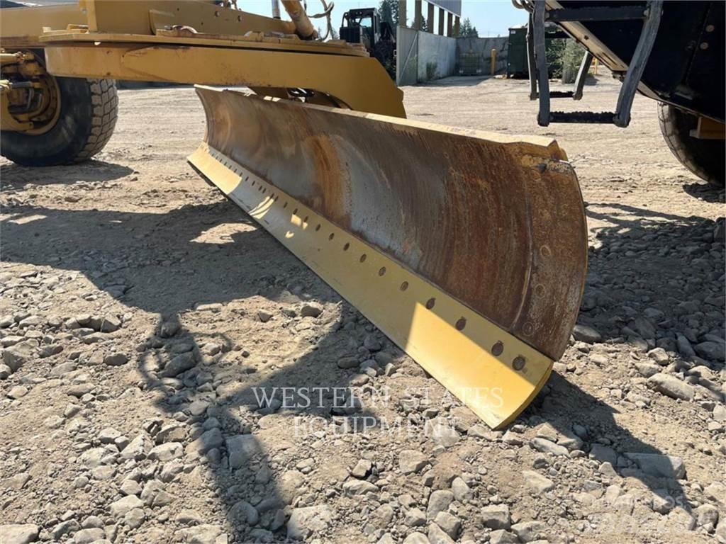 CAT 140 AWD Грейдери