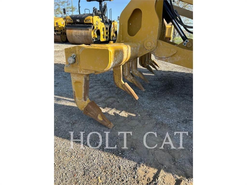 CAT 140 AWD Грейдери