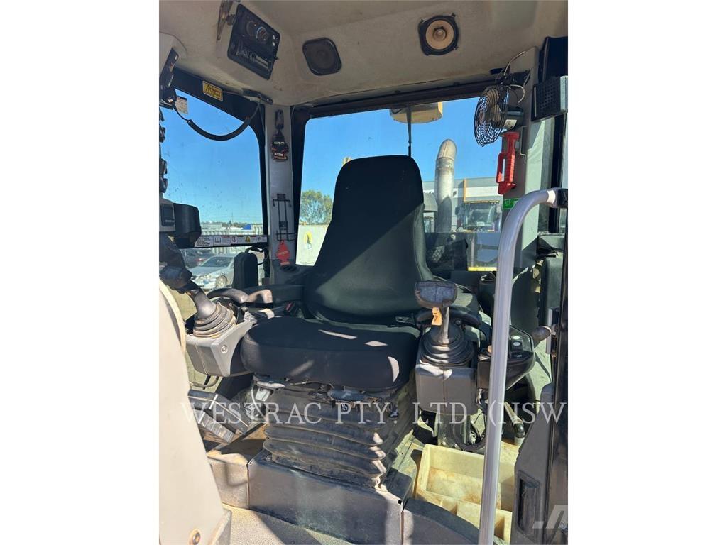 CAT 140M Грейдери