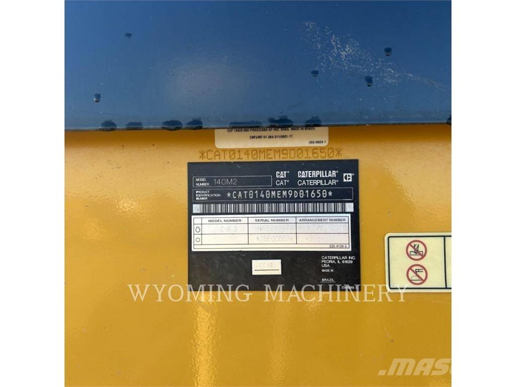 CAT 140M 2 Грейдери