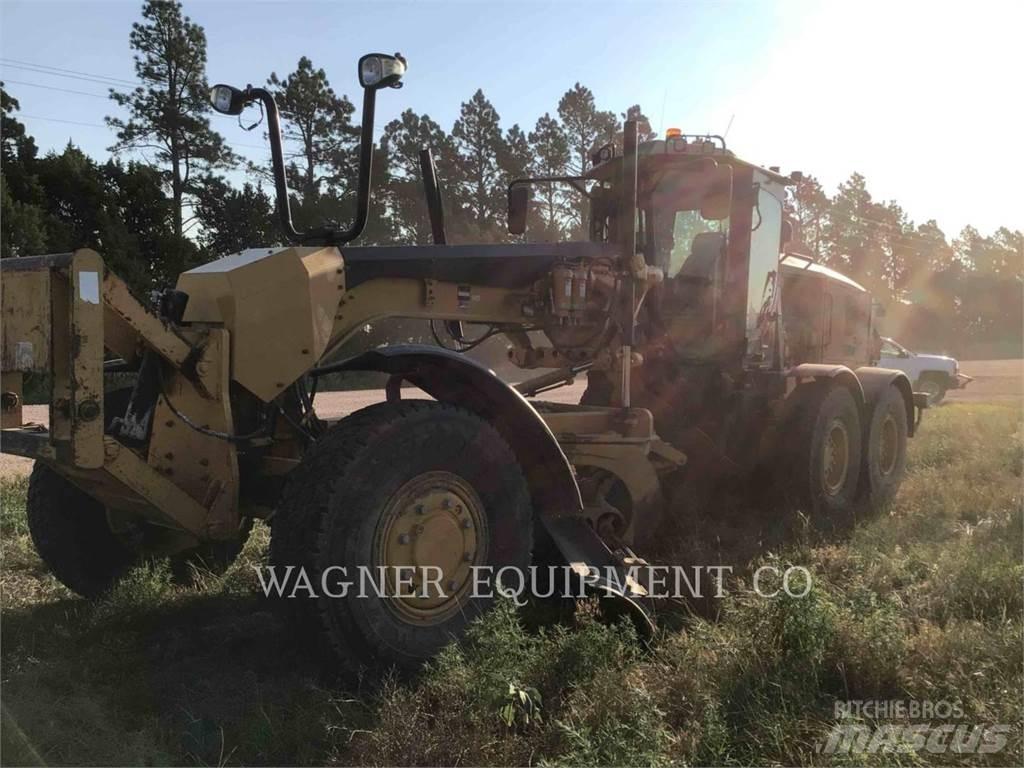 CAT 140M2 AWD Грейдери