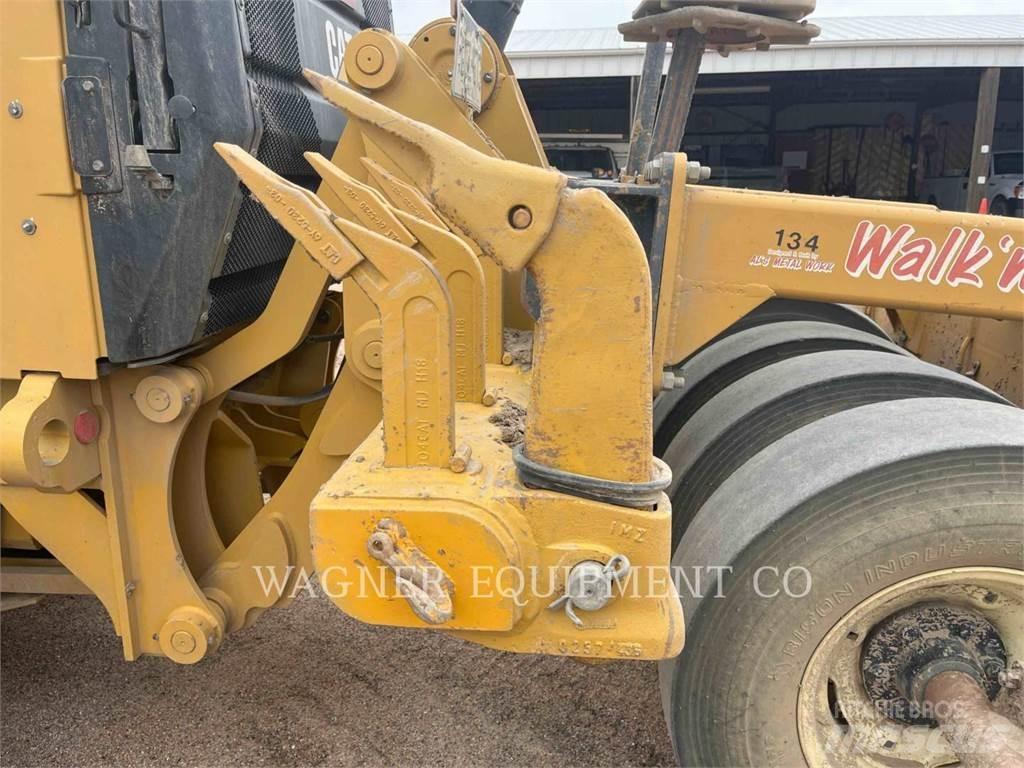 CAT 140M3 AWD Грейдери
