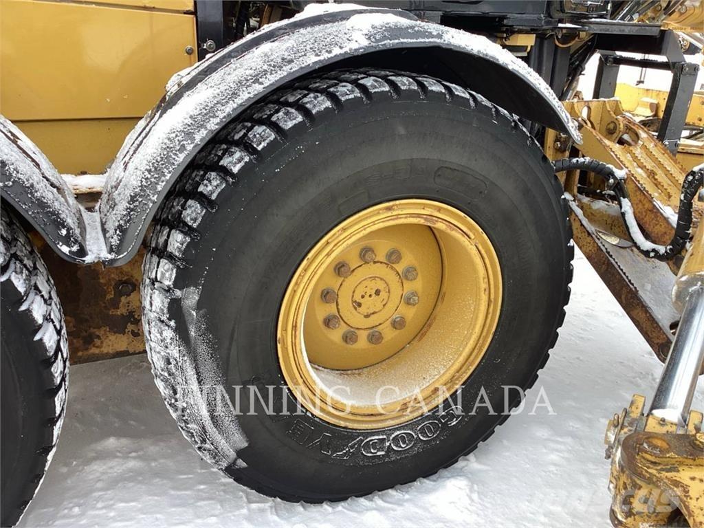 CAT 140M3 AWD Грейдери