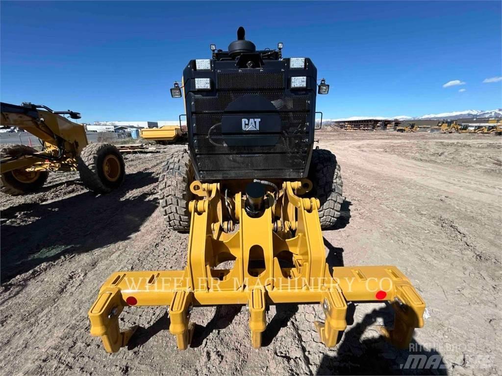 CAT 150 15 Грейдери
