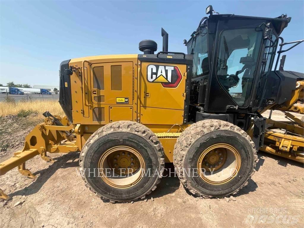 CAT 150 15 Грейдери
