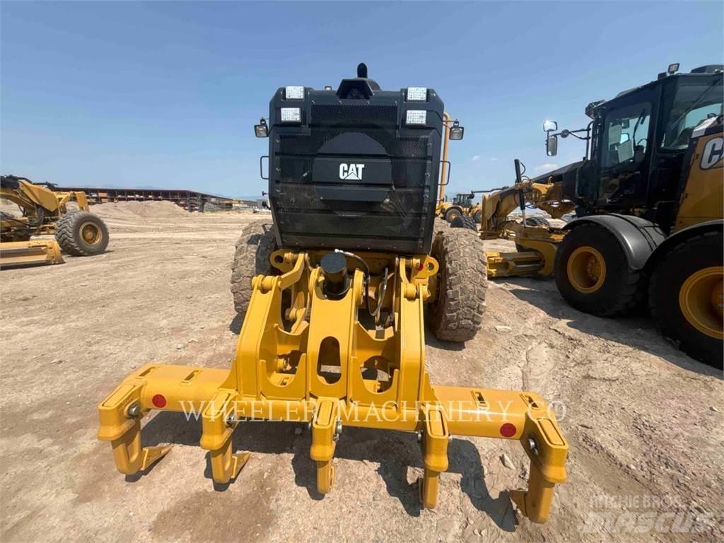 CAT 150 15 Грейдери