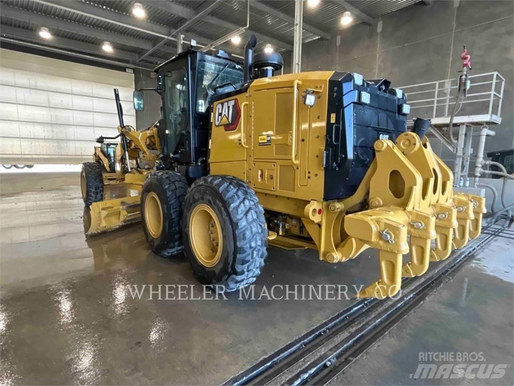 CAT 150 15 Грейдери