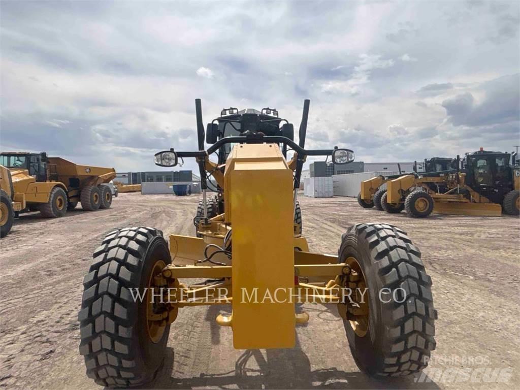 CAT 150 15 Грейдери
