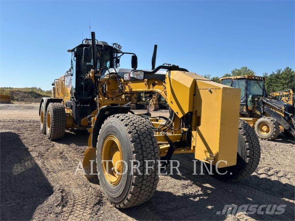 CAT 150-15AWD Грейдери