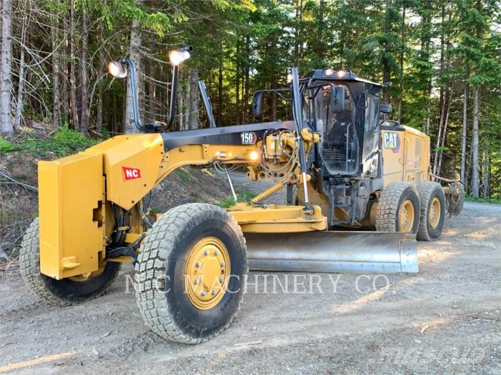 CAT 150-15AWD Грейдери