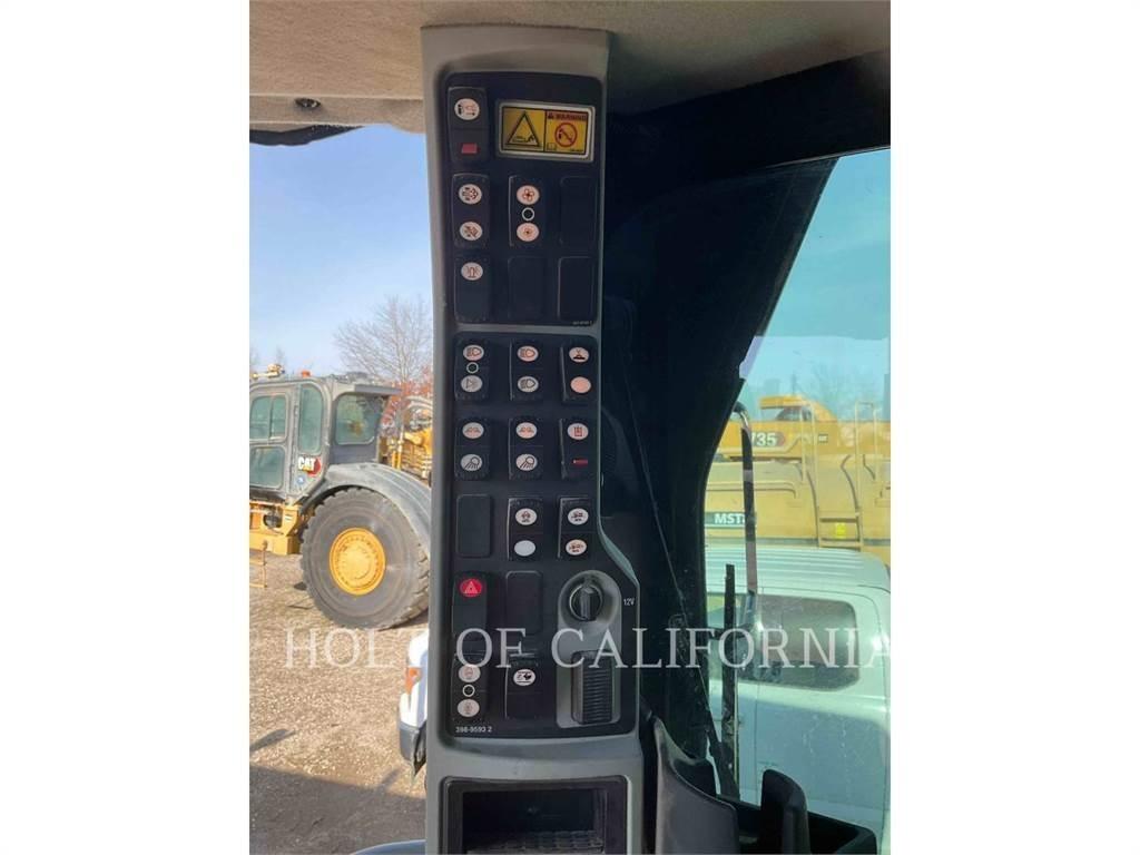 CAT 150 3W Грейдери