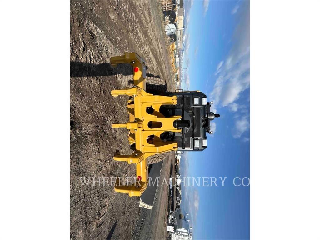 CAT 150 AWD Грейдери