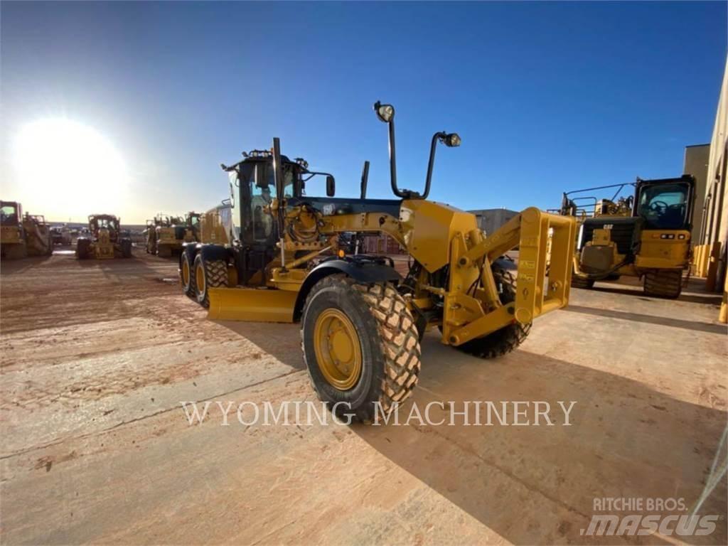 CAT 150 AWD Грейдери
