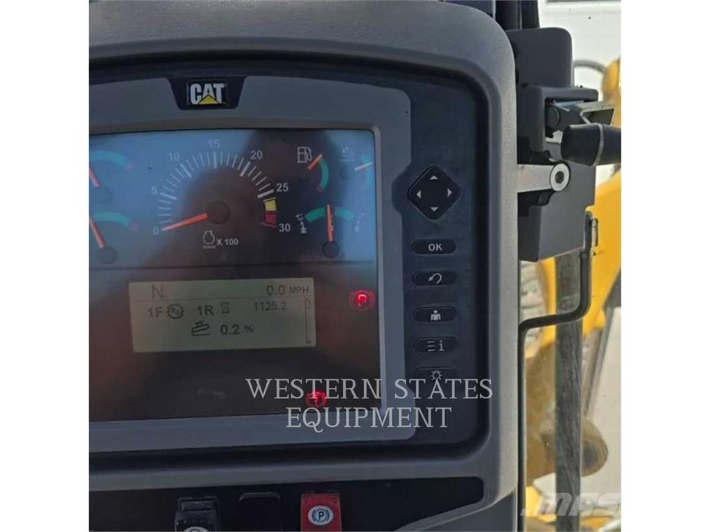 CAT 150 AWD Грейдери