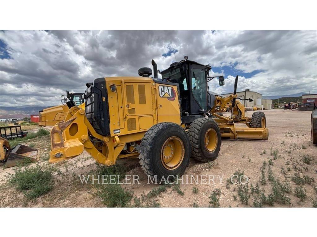 CAT 150 AWD Грейдери