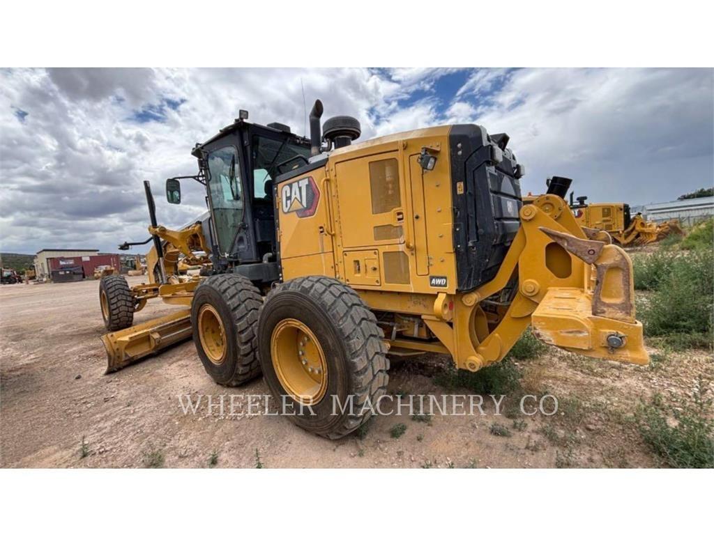 CAT 150 AWD Грейдери