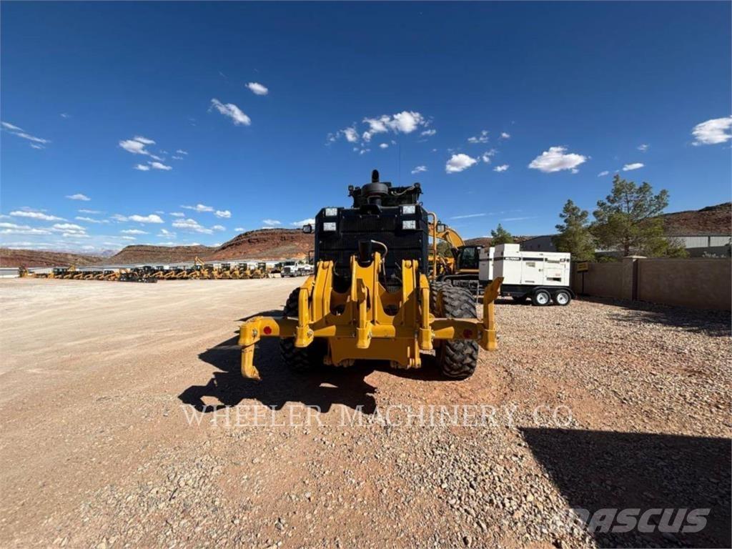 CAT 150 AWD Грейдери