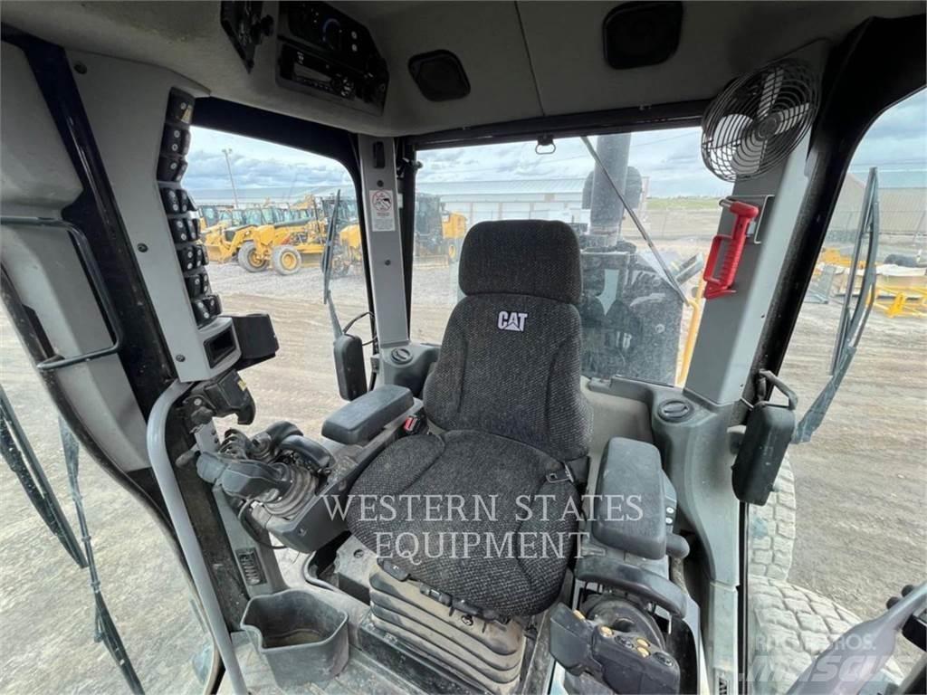 CAT 160M3 Грейдери