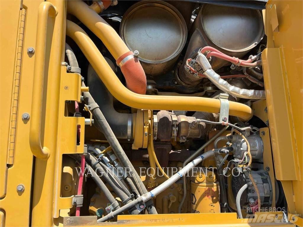 CAT 160M3 AWD Грейдери