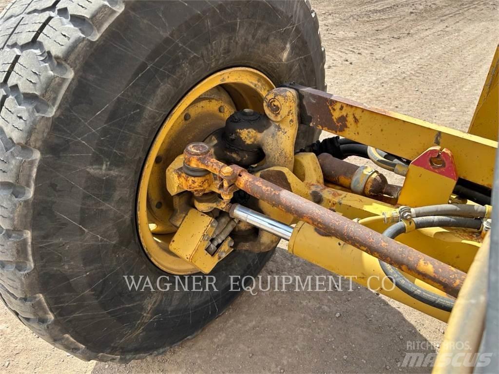 CAT 163H AWD Грейдери