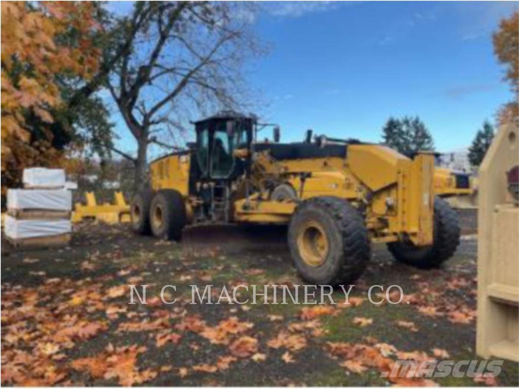 CAT 16M Грейдери