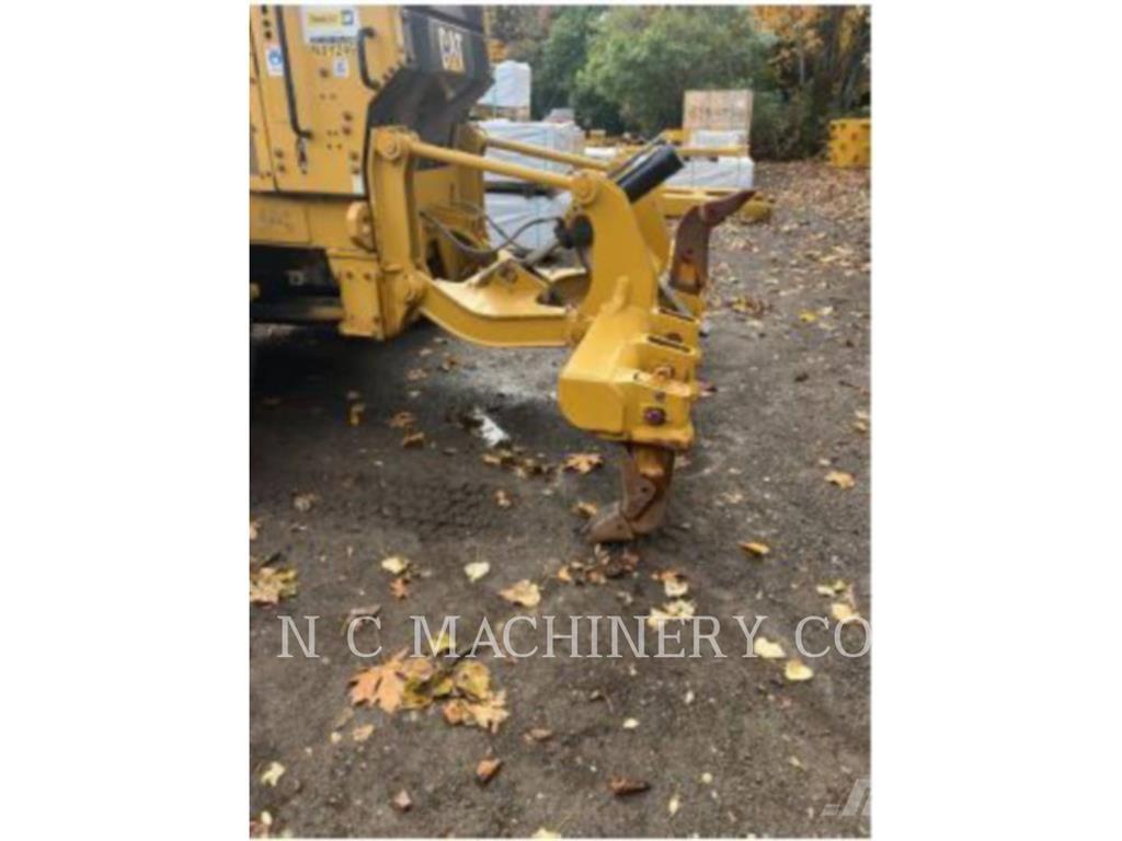 CAT 16M Грейдери