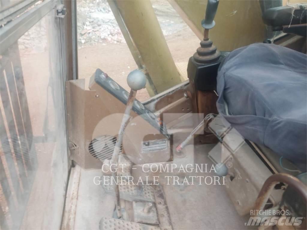 CAT 219 Гусеничні екскаватори
