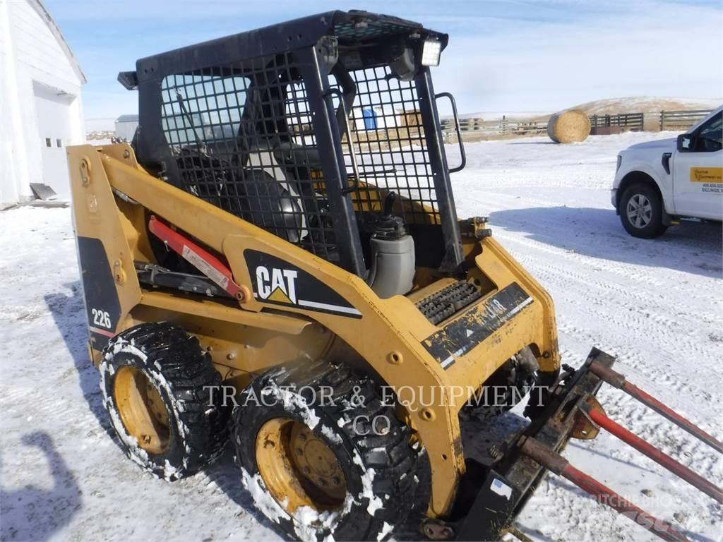 CAT 226 Міні-навантажувачі
