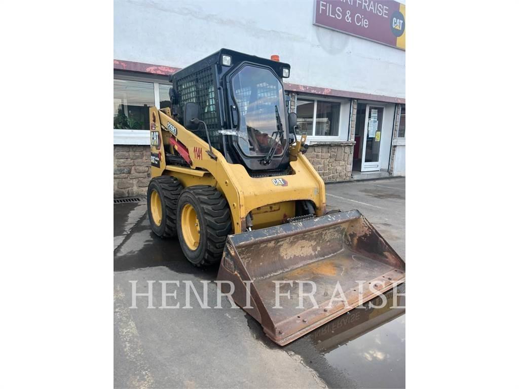 CAT 226B3 Міні-навантажувачі
