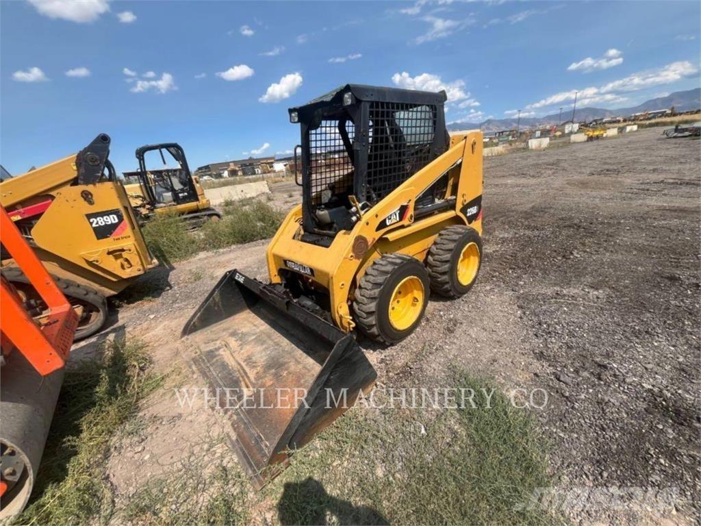 CAT 226B3 C3 Міні-навантажувачі