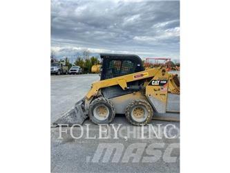 CAT 226D Міні-навантажувачі