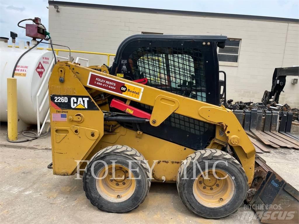 CAT 226D Міні-навантажувачі