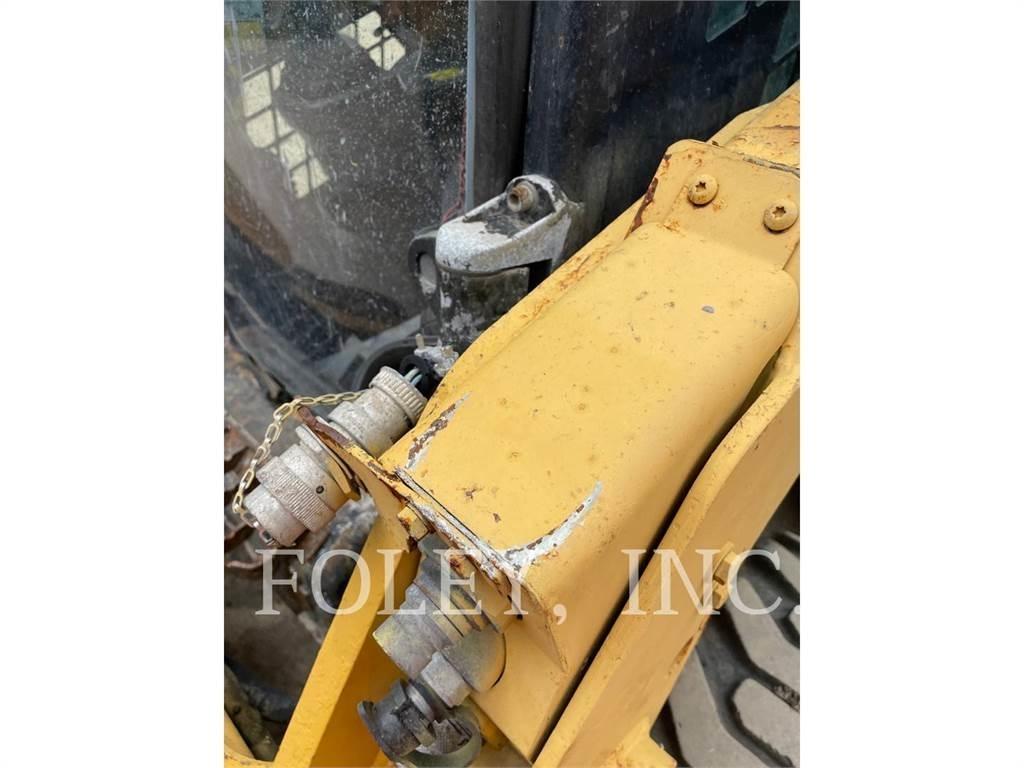 CAT 226D Міні-навантажувачі