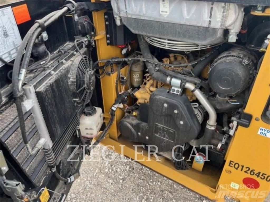 CAT 226D Міні-навантажувачі