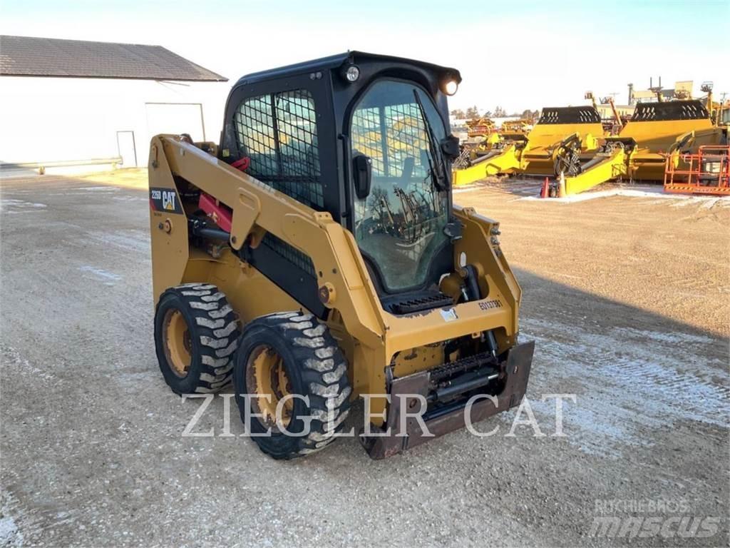 CAT 226D Міні-навантажувачі