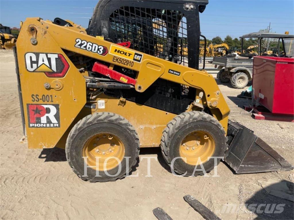 CAT 226D Міні-навантажувачі