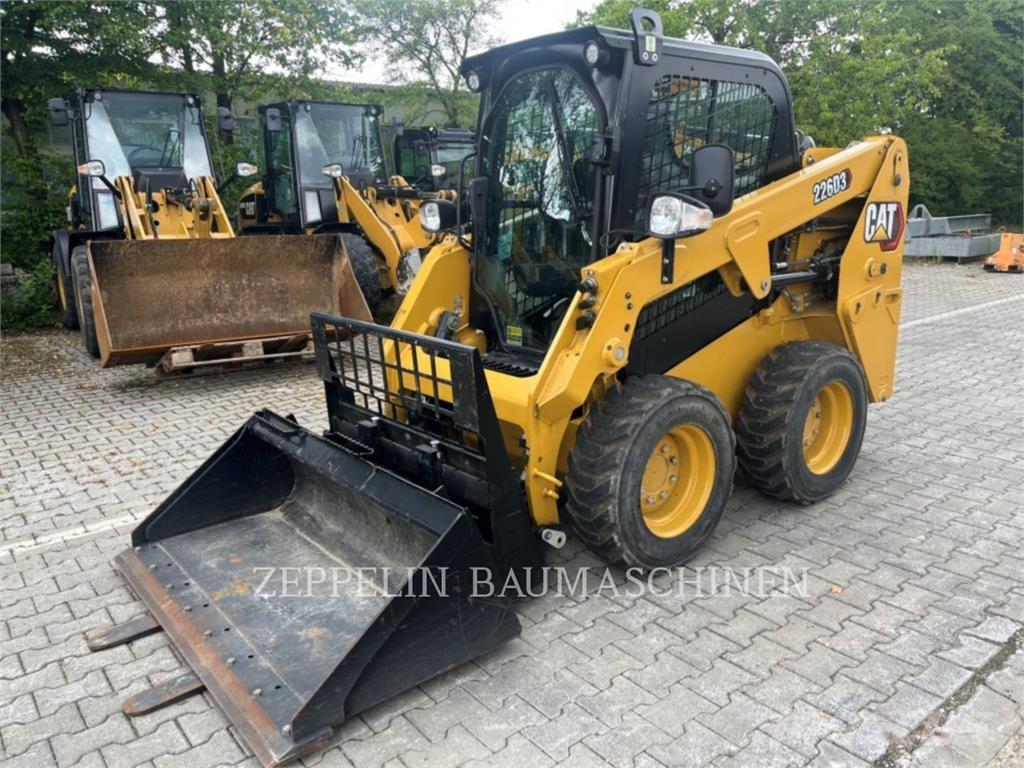 CAT 226D Міні-навантажувачі