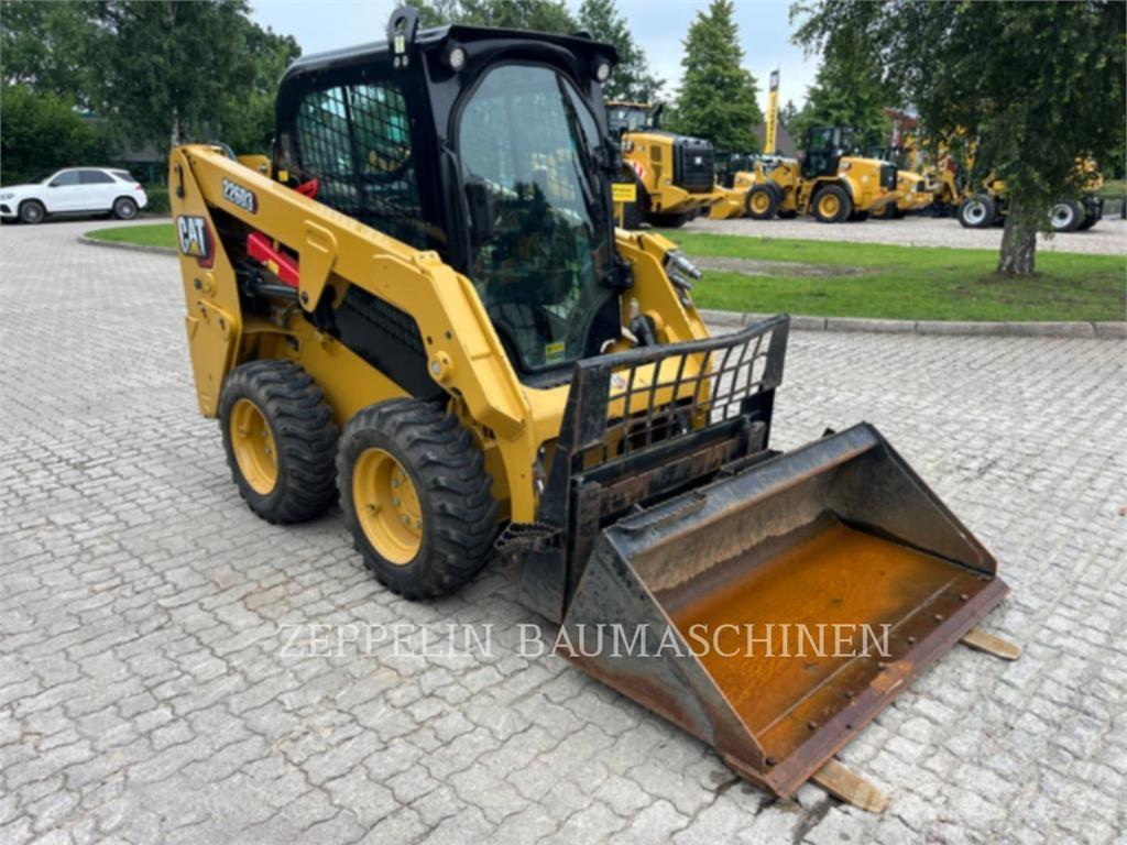 CAT 226D Міні-навантажувачі
