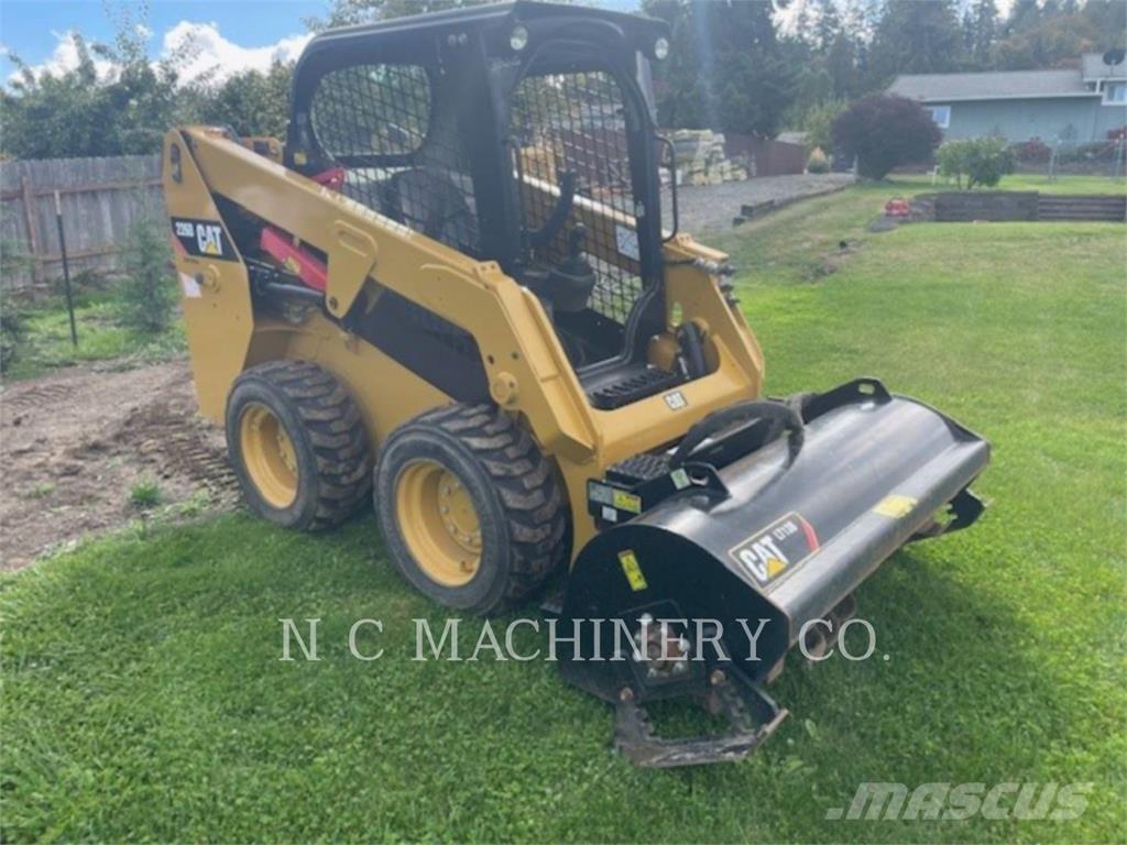 CAT 226D Міні-навантажувачі