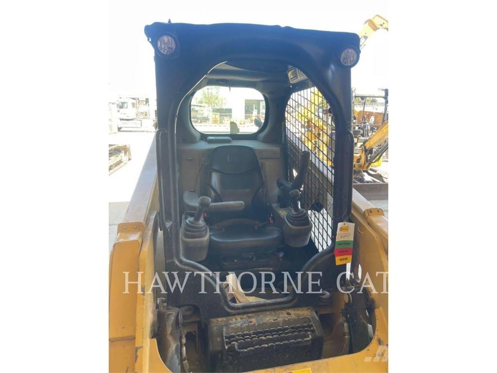 CAT 226D Міні-навантажувачі