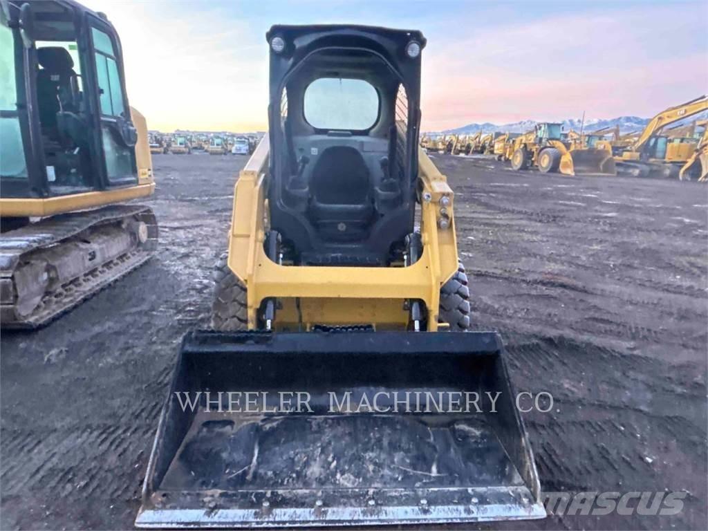 CAT 226D C1-H2 Міні-навантажувачі