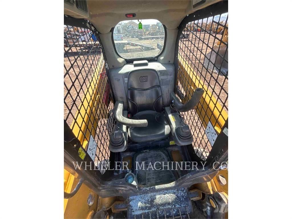 CAT 226D C1-H2 Міні-навантажувачі