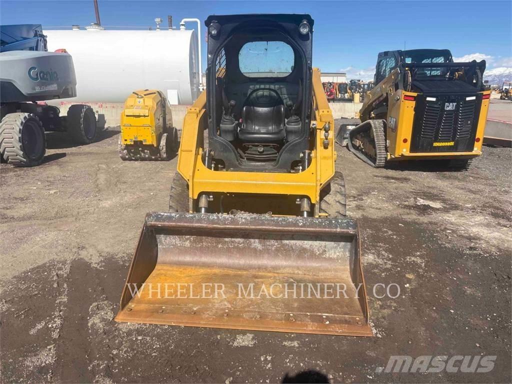 CAT 226D C1-H2 Міні-навантажувачі