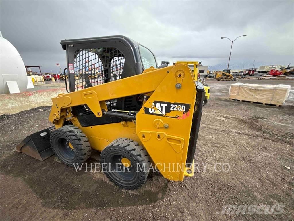 CAT 226D C1-H2 Міні-навантажувачі