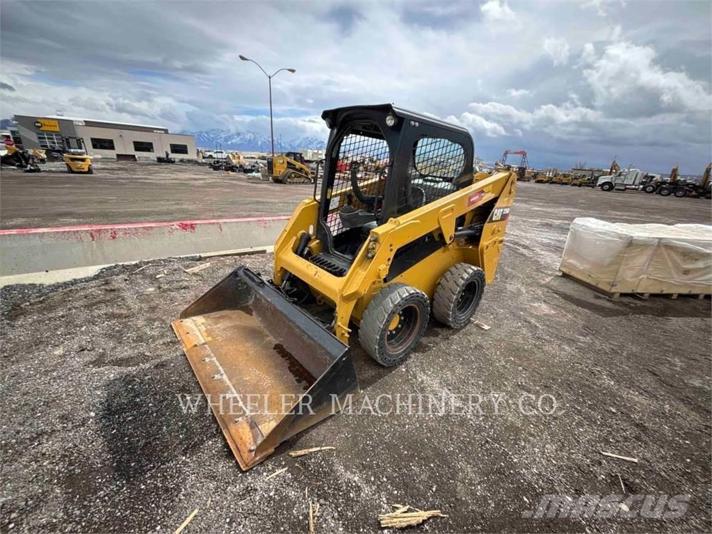 CAT 226D C1-H2 Міні-навантажувачі