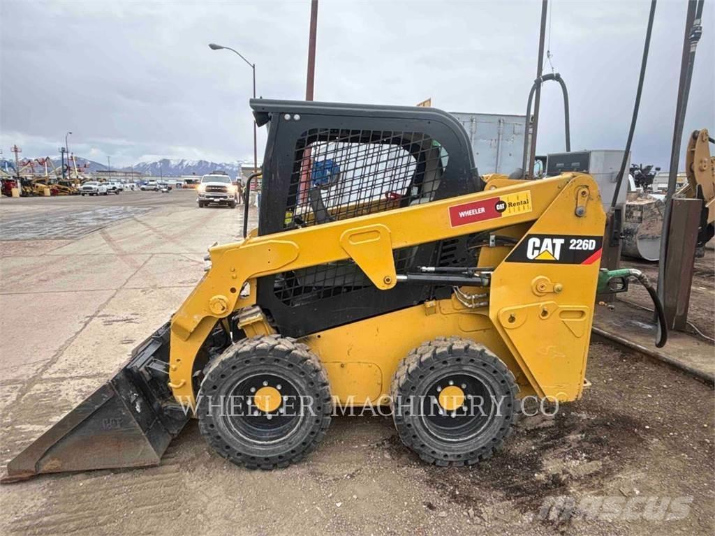 CAT 226D C1-H2 Міні-навантажувачі