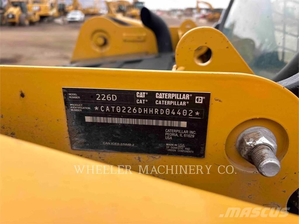 CAT 226D C1-H2 Міні-навантажувачі